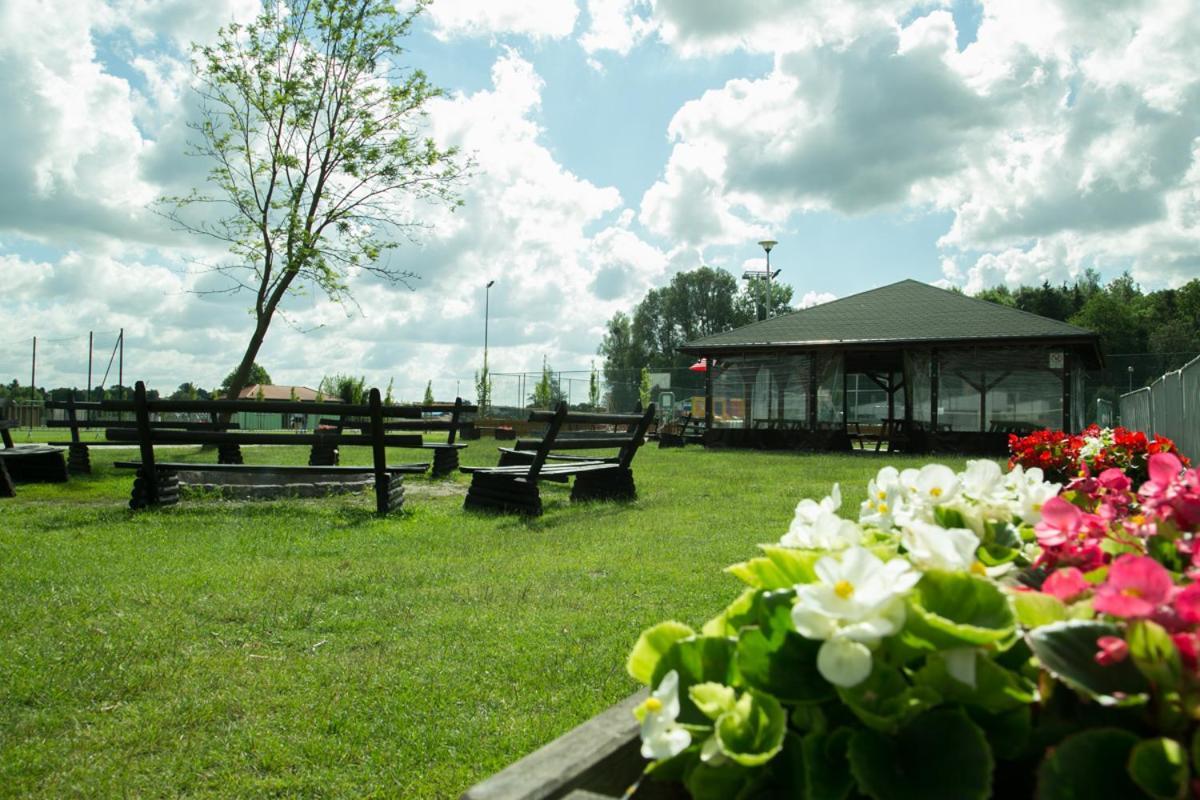 Camping Oaza Blonie Kornik Domki Standard - 3 Pokoje Exterior photo