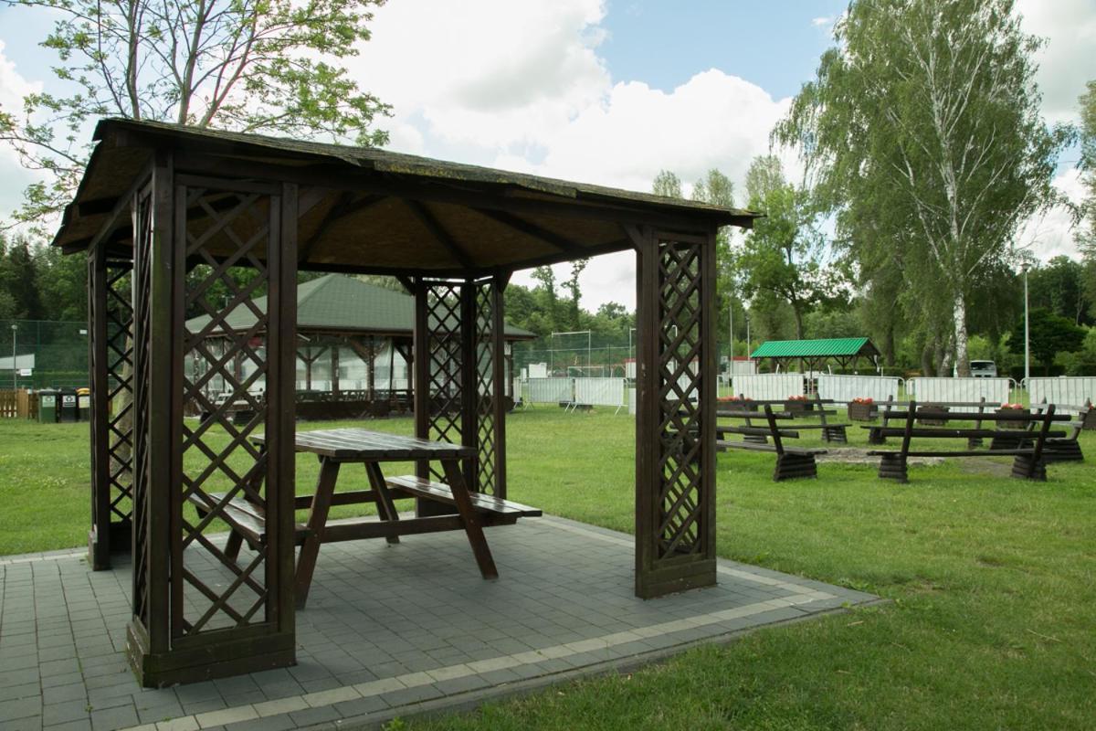 Camping Oaza Blonie Kornik Domki Standard - 3 Pokoje Exterior photo