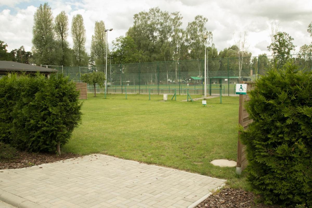Camping Oaza Blonie Kornik Domki Standard - 3 Pokoje Exterior photo
