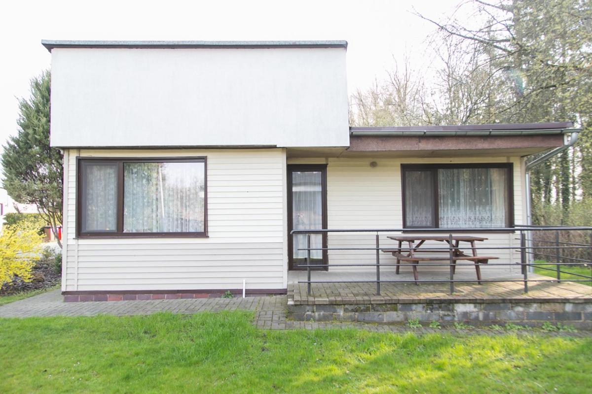 Camping Oaza Blonie Kornik Domki Standard - 3 Pokoje Exterior photo